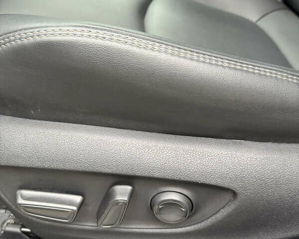 Сірий Тойота РАВ 4, об'ємом двигуна 2.49 л та пробігом 14 тис. км за 38500 $, фото 9 на Automoto.ua