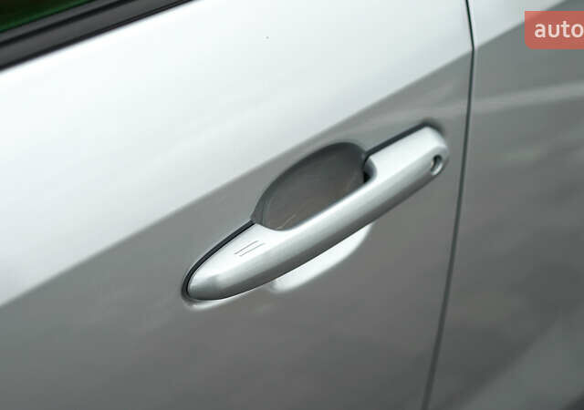 Серый Тойота РАВ 4, объемом двигателя 2.49 л и пробегом 7 тыс. км за 39697 $, фото 12 на Automoto.ua