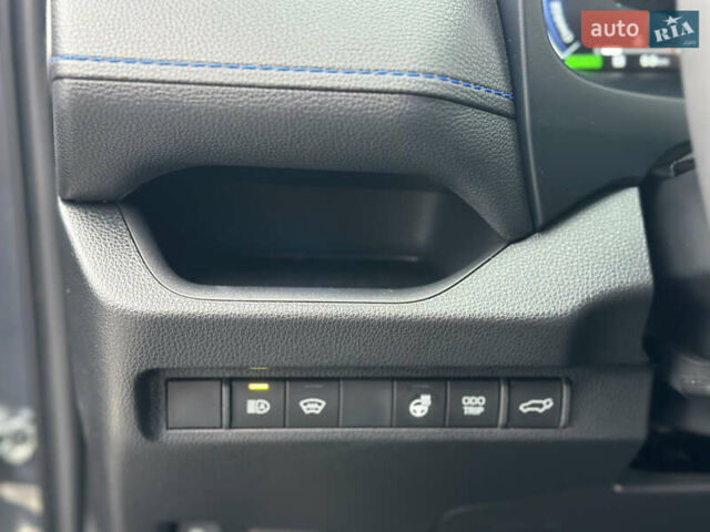 Серый Тойота РАВ 4, объемом двигателя 2.49 л и пробегом 20 тыс. км за 43500 $, фото 20 на Automoto.ua