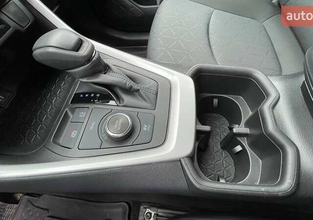 Сірий Тойота РАВ 4, об'ємом двигуна 2.49 л та пробігом 11 тис. км за 34990 $, фото 21 на Automoto.ua