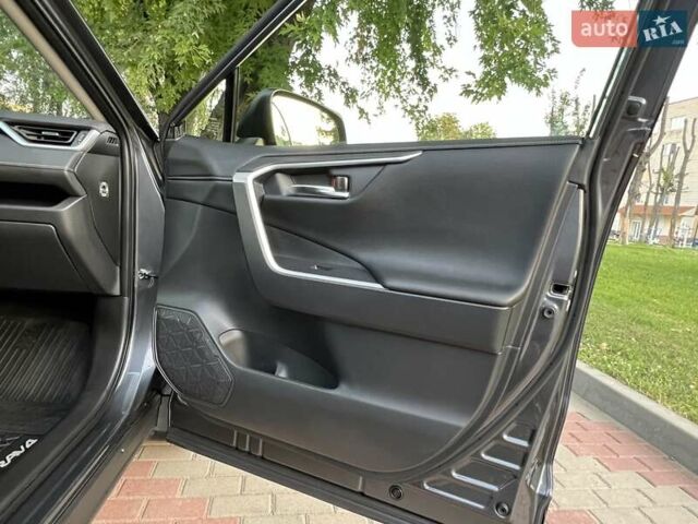 Сірий Тойота РАВ 4, об'ємом двигуна 2.49 л та пробігом 12 тис. км за 41999 $, фото 68 на Automoto.ua