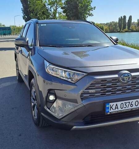 Серый Тойота РАВ 4, объемом двигателя 2.49 л и пробегом 25 тыс. км за 39999 $, фото 1 на Automoto.ua