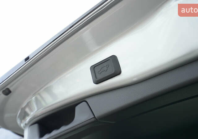 Серый Тойота РАВ 4, объемом двигателя 2.49 л и пробегом 7 тыс. км за 39697 $, фото 10 на Automoto.ua