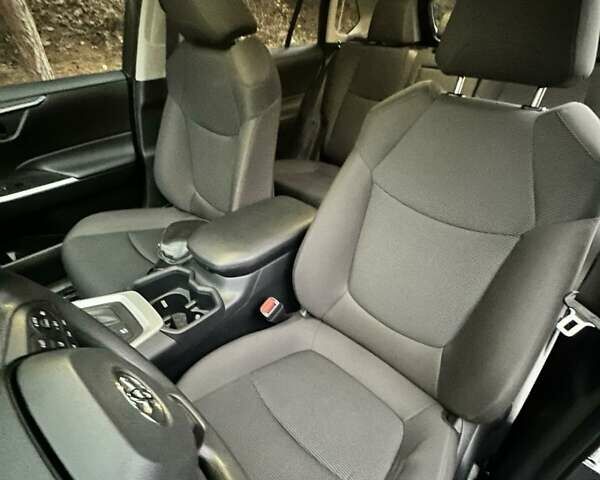 Серый Тойота РАВ 4, объемом двигателя 2.49 л и пробегом 3 тыс. км за 37200 $, фото 17 на Automoto.ua