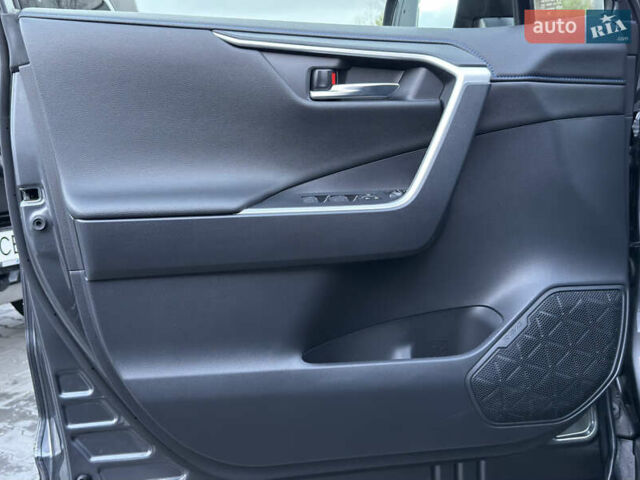Сірий Тойота РАВ 4, об'ємом двигуна 2.5 л та пробігом 24 тис. км за 42000 $, фото 23 на Automoto.ua