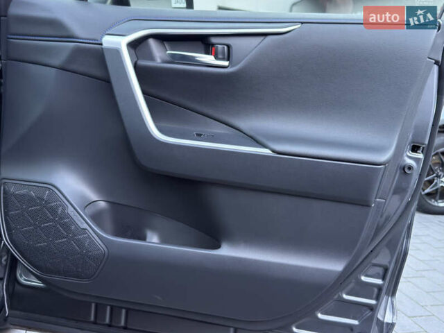 Сірий Тойота РАВ 4, об'ємом двигуна 2.5 л та пробігом 24 тис. км за 42000 $, фото 25 на Automoto.ua