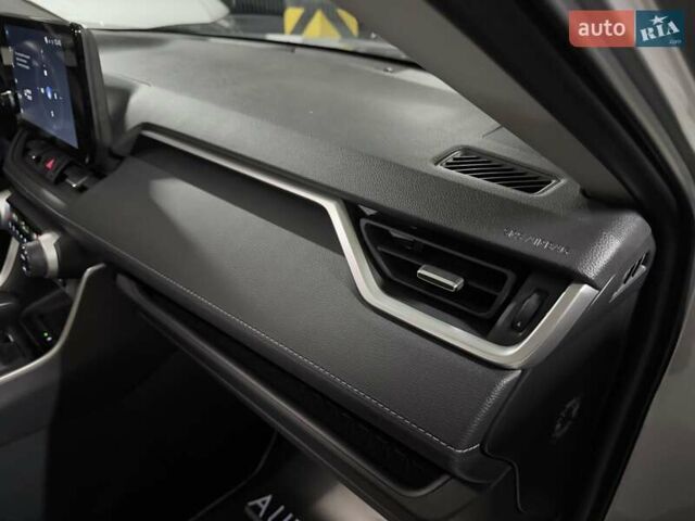 Сірий Тойота РАВ 4, об'ємом двигуна 2.49 л та пробігом 14 тис. км за 36500 $, фото 32 на Automoto.ua