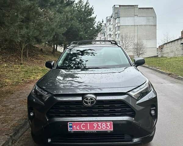 Серый Тойота РАВ 4, объемом двигателя 2.49 л и пробегом 3 тыс. км за 37200 $, фото 2 на Automoto.ua