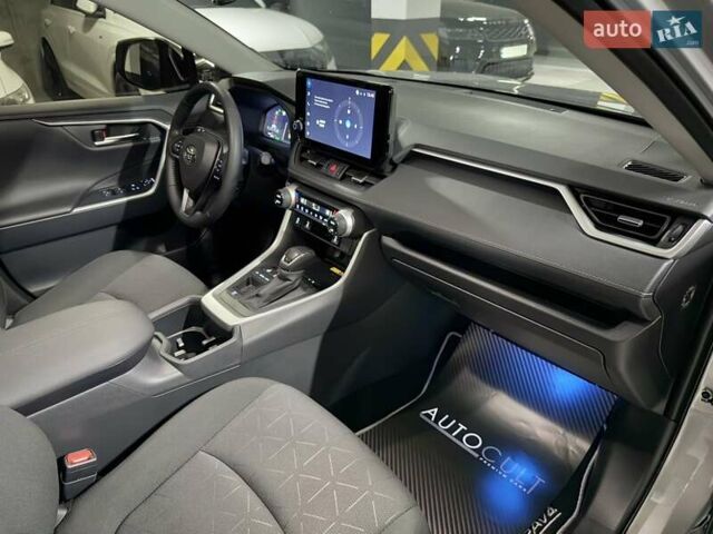 Сірий Тойота РАВ 4, об'ємом двигуна 2.49 л та пробігом 14 тис. км за 36500 $, фото 30 на Automoto.ua