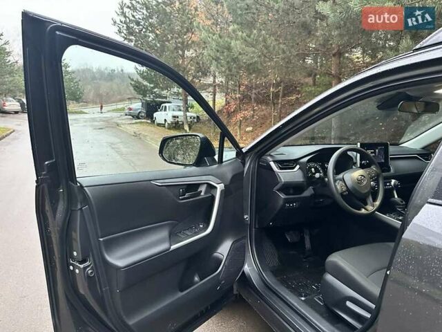 Серый Тойота РАВ 4, объемом двигателя 2.49 л и пробегом 3 тыс. км за 37200 $, фото 20 на Automoto.ua