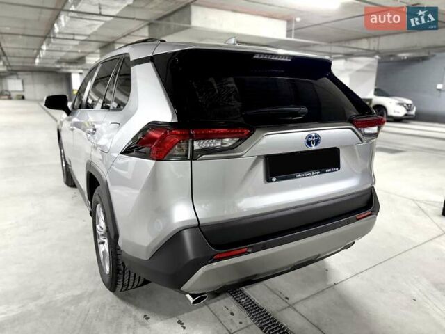 Сірий Тойота РАВ 4, об'ємом двигуна 2.49 л та пробігом 14 тис. км за 36500 $, фото 6 на Automoto.ua
