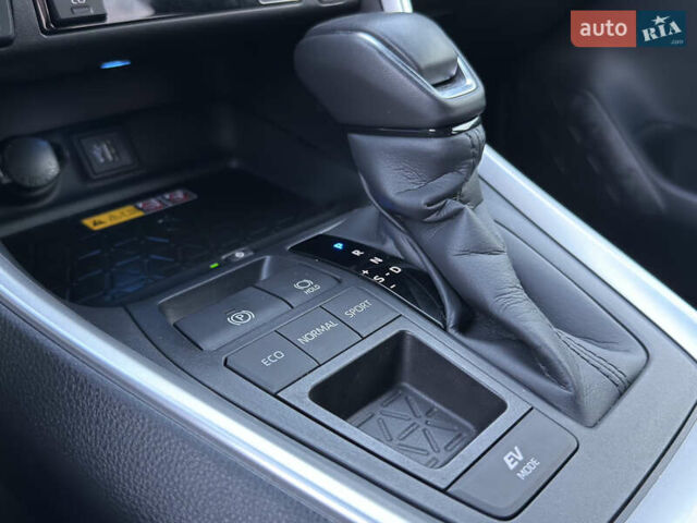 Сірий Тойота РАВ 4, об'ємом двигуна 2.5 л та пробігом 24 тис. км за 42000 $, фото 22 на Automoto.ua