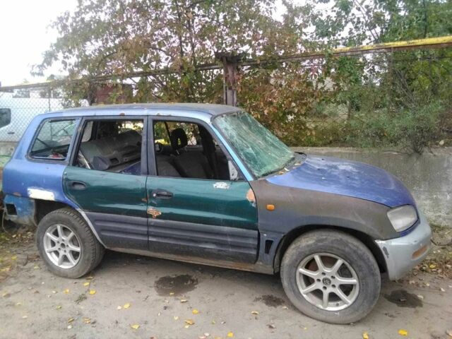 Синій Тойота РАВ 4, об'ємом двигуна 2 л та пробігом 480 тис. км за 1300 $, фото 2 на Automoto.ua