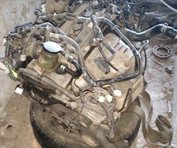 Синий Тойота РАВ 4, объемом двигателя 0 л и пробегом 299 тыс. км за 1000 $, фото 2 на Automoto.ua