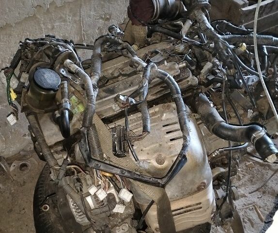 Синий Тойота РАВ 4, объемом двигателя 0 л и пробегом 299 тыс. км за 1000 $, фото 3 на Automoto.ua