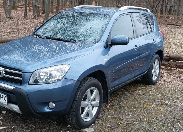 Синий Тойота РАВ 4, объемом двигателя 2.2 л и пробегом 290 тыс. км за 9600 $, фото 1 на Automoto.ua