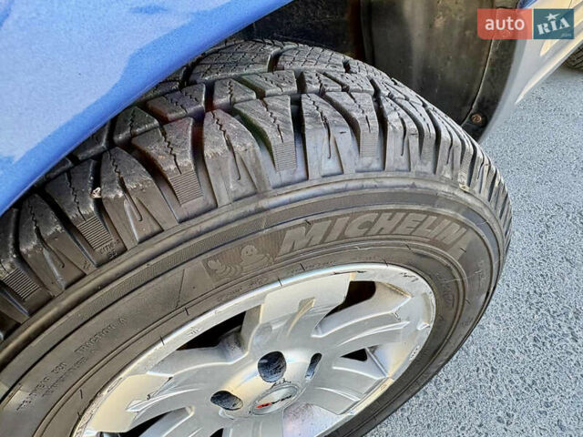 Синий Тойота РАВ 4, объемом двигателя 2 л и пробегом 437 тыс. км за 4999 $, фото 9 на Automoto.ua