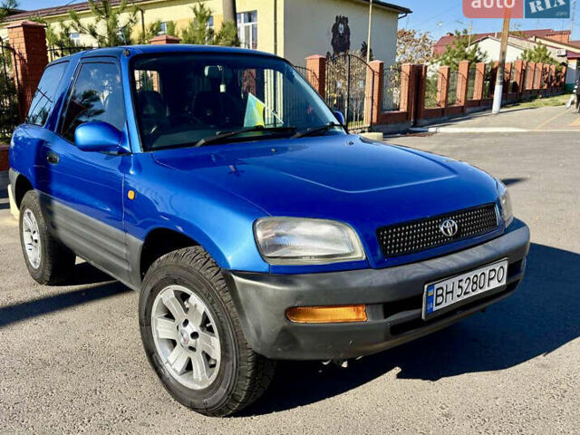 Синий Тойота РАВ 4, объемом двигателя 2 л и пробегом 437 тыс. км за 4999 $, фото 3 на Automoto.ua