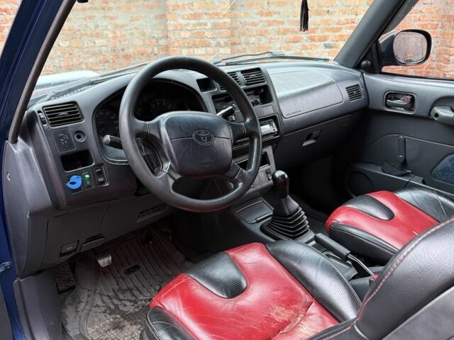 Синий Тойота РАВ 4, объемом двигателя 2 л и пробегом 329 тыс. км за 4200 $, фото 4 на Automoto.ua