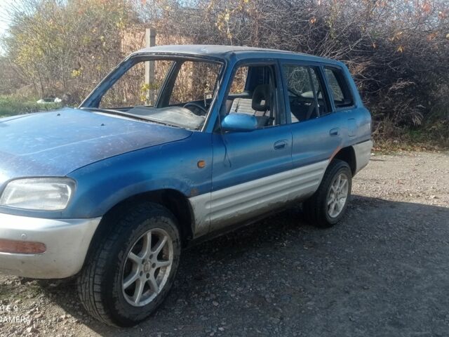 Синий Тойота РАВ 4, объемом двигателя 2 л и пробегом 200 тыс. км за 2100 $, фото 9 на Automoto.ua
