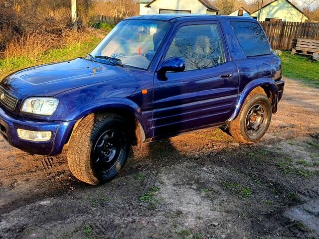 Синій Тойота РАВ 4, об'ємом двигуна 2 л та пробігом 270 тис. км за 3500 $, фото 4 на Automoto.ua