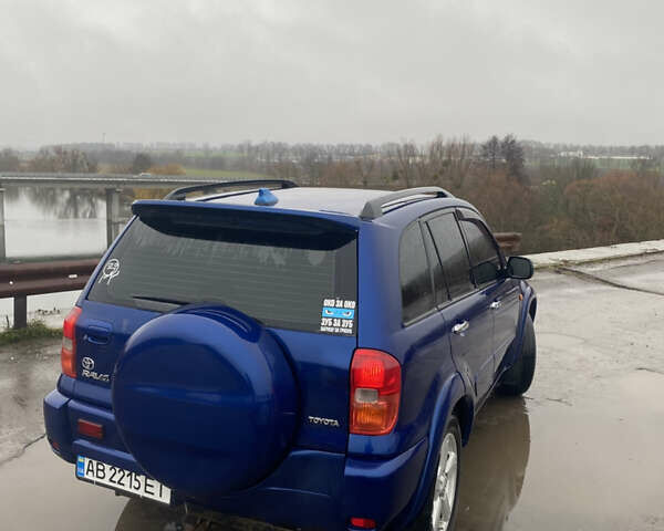 Синій Тойота РАВ 4, об'ємом двигуна 2 л та пробігом 244 тис. км за 6800 $, фото 16 на Automoto.ua
