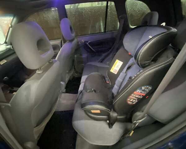 Синій Тойота РАВ 4, об'ємом двигуна 2 л та пробігом 244 тис. км за 6800 $, фото 31 на Automoto.ua