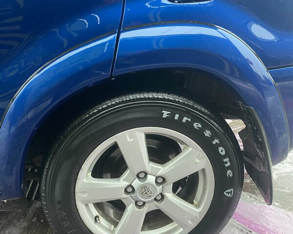 Синій Тойота РАВ 4, об'ємом двигуна 2 л та пробігом 244 тис. км за 6800 $, фото 5 на Automoto.ua