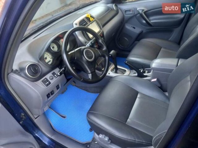Синий Тойота РАВ 4, объемом двигателя 2 л и пробегом 330 тыс. км за 6499 $, фото 21 на Automoto.ua