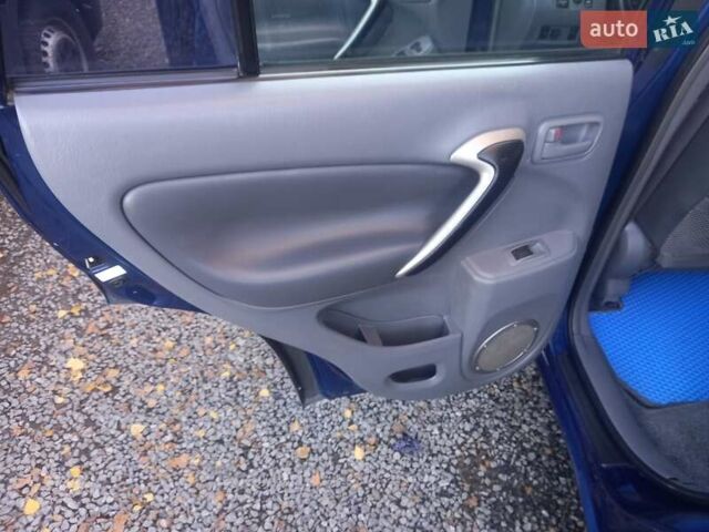 Синий Тойота РАВ 4, объемом двигателя 2 л и пробегом 330 тыс. км за 6499 $, фото 22 на Automoto.ua