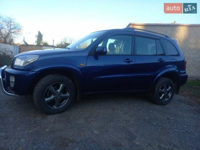 Синий Тойота РАВ 4, объемом двигателя 2 л и пробегом 330 тыс. км за 6499 $, фото 4 на Automoto.ua