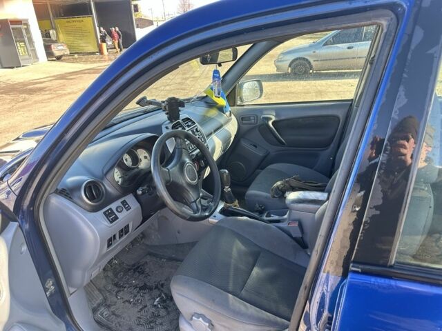 Синий Тойота РАВ 4, объемом двигателя 2 л и пробегом 2 тыс. км за 3600 $, фото 6 на Automoto.ua