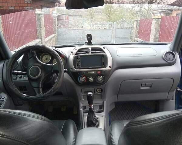 Синий Тойота РАВ 4, объемом двигателя 2 л и пробегом 290 тыс. км за 6500 $, фото 11 на Automoto.ua