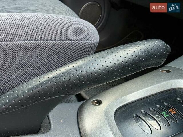 Синій Тойота РАВ 4, об'ємом двигуна 2 л та пробігом 135 тис. км за 6700 $, фото 38 на Automoto.ua