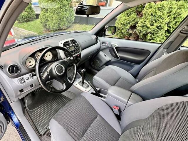 Синий Тойота РАВ 4, объемом двигателя 0 л и пробегом 34 тыс. км за 14500 $, фото 14 на Automoto.ua