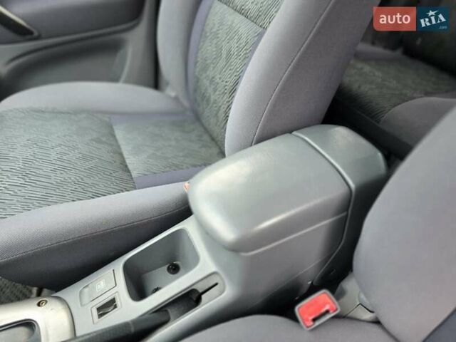 Синий Тойота РАВ 4, объемом двигателя 2 л и пробегом 135 тыс. км за 5900 $, фото 16 на Automoto.ua