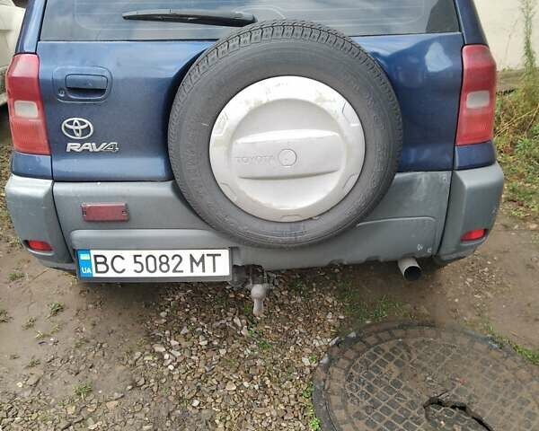 Синий Тойота РАВ 4, объемом двигателя 2 л и пробегом 323 тыс. км за 4999 $, фото 2 на Automoto.ua