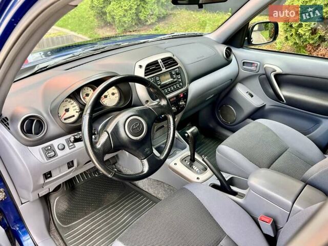 Синий Тойота РАВ 4, объемом двигателя 0 л и пробегом 34 тыс. км за 14500 $, фото 13 на Automoto.ua
