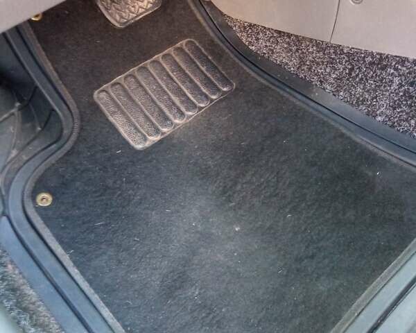 Синий Тойота РАВ 4, объемом двигателя 2 л и пробегом 226 тыс. км за 7800 $, фото 10 на Automoto.ua