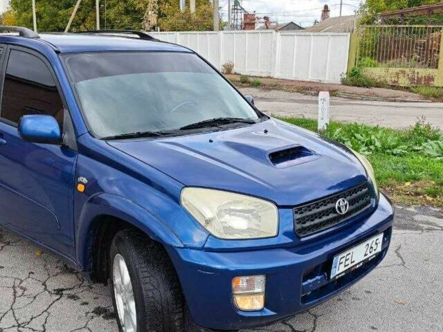 Синий Тойота РАВ 4, объемом двигателя 2 л и пробегом 280 тыс. км за 3700 $, фото 2 на Automoto.ua