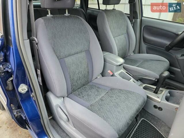 Синий Тойота РАВ 4, объемом двигателя 2 л и пробегом 134 тыс. км за 5900 $, фото 8 на Automoto.ua