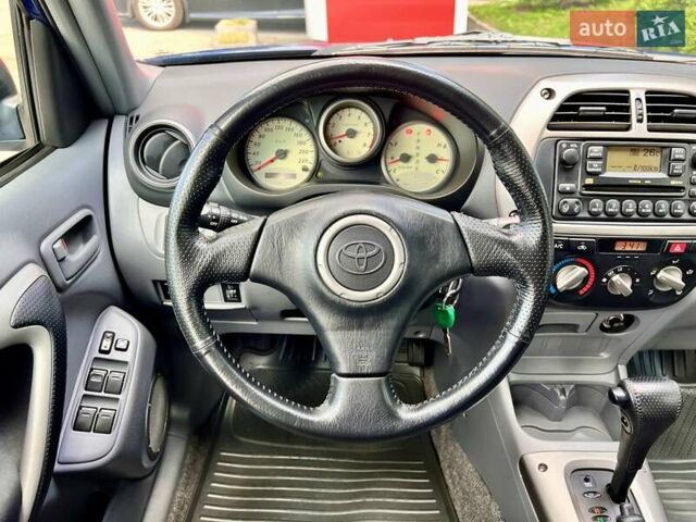 Синий Тойота РАВ 4, объемом двигателя 0 л и пробегом 34 тыс. км за 14500 $, фото 25 на Automoto.ua