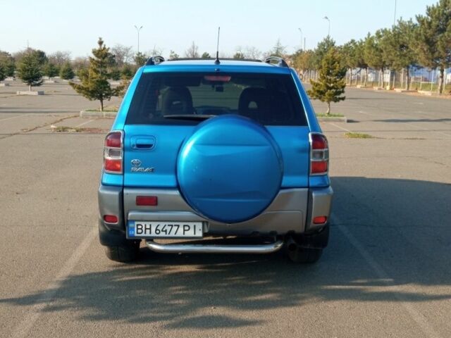 Синий Тойота РАВ 4, объемом двигателя 2 л и пробегом 226 тыс. км за 7800 $, фото 4 на Automoto.ua