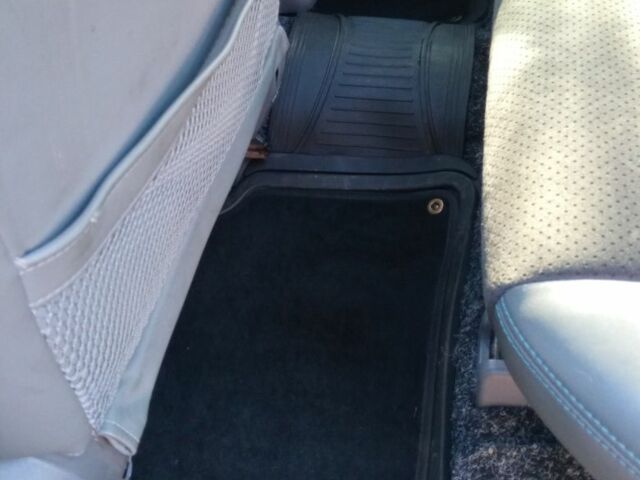 Синий Тойота РАВ 4, объемом двигателя 2 л и пробегом 226 тыс. км за 7800 $, фото 14 на Automoto.ua