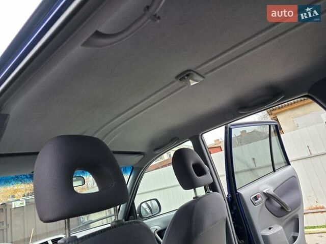 Синий Тойота РАВ 4, объемом двигателя 2 л и пробегом 135 тыс. км за 5900 $, фото 6 на Automoto.ua