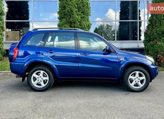 Синий Тойота РАВ 4, объемом двигателя 0 л и пробегом 34 тыс. км за 14500 $, фото 2 на Automoto.ua