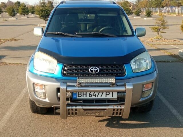Синий Тойота РАВ 4, объемом двигателя 2 л и пробегом 226 тыс. км за 7800 $, фото 2 на Automoto.ua