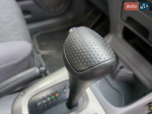 Синий Тойота РАВ 4, объемом двигателя 2 л и пробегом 134 тыс. км за 5900 $, фото 11 на Automoto.ua