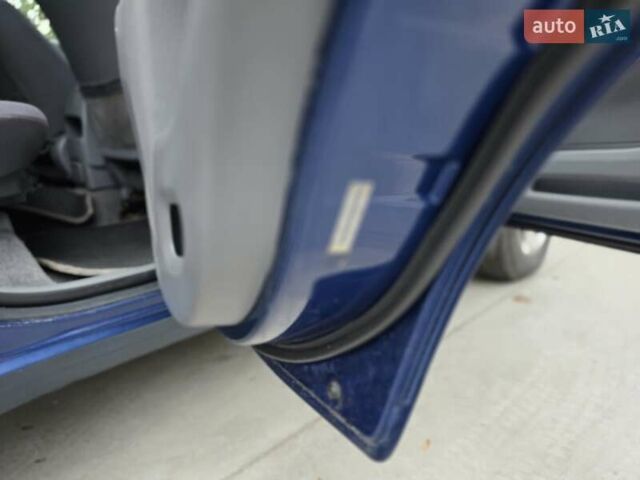 Синий Тойота РАВ 4, объемом двигателя 2 л и пробегом 134 тыс. км за 5800 $, фото 18 на Automoto.ua