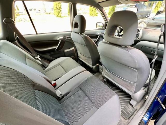 Синий Тойота РАВ 4, объемом двигателя 0 л и пробегом 34 тыс. км за 14500 $, фото 28 на Automoto.ua